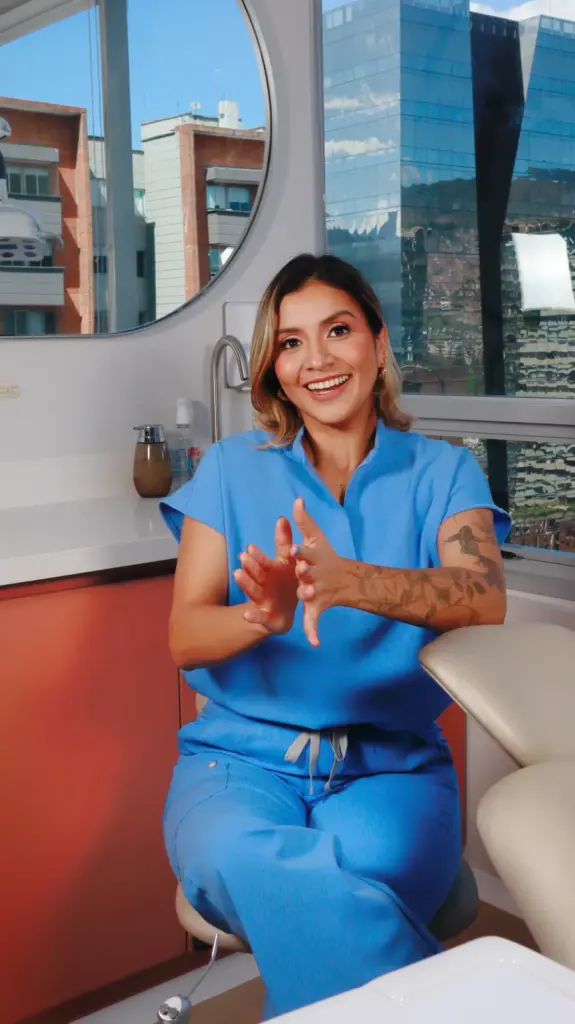 Dayanna Contreras en su consultorio en Medellín