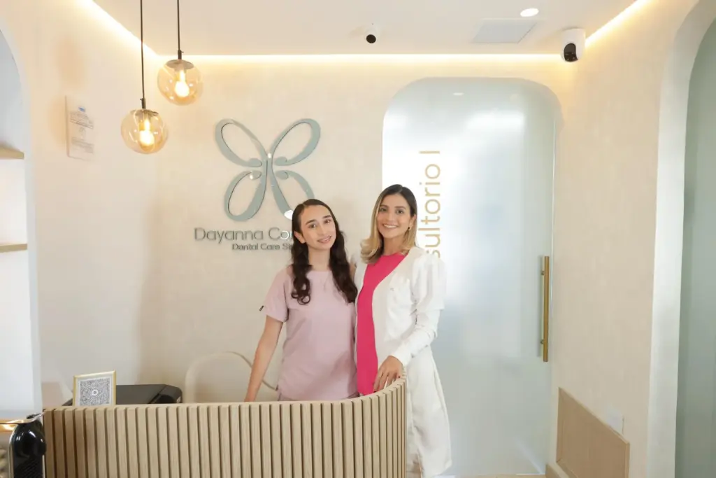 Recepción de Dayanna Contreras Dental Care Studio